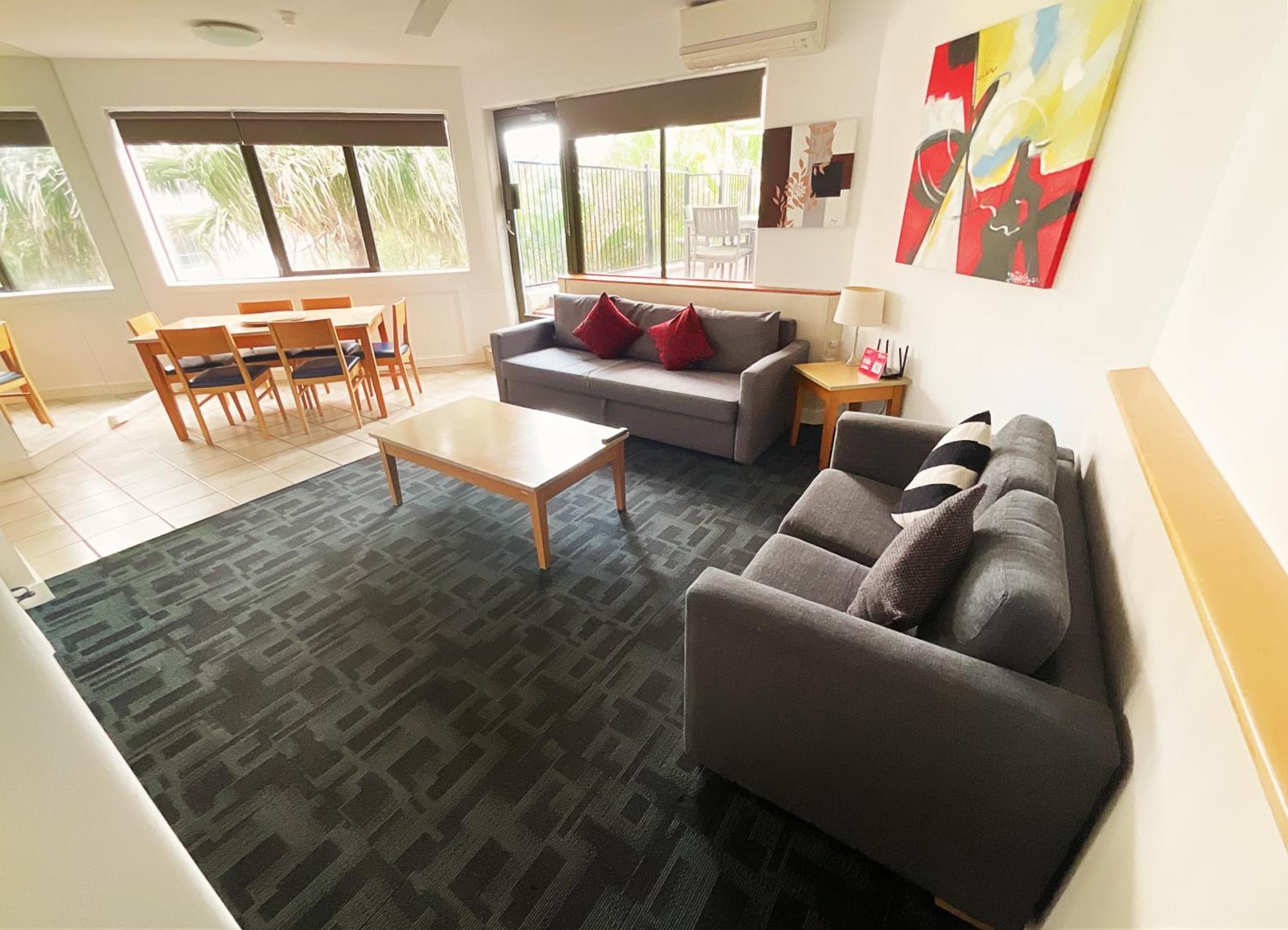 Tiki Hotel Apartments Surfers Paradise Gold Coast Esterno foto