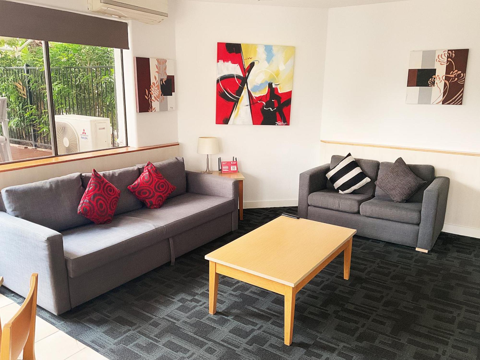 Tiki Hotel Apartments Surfers Paradise Gold Coast Esterno foto
