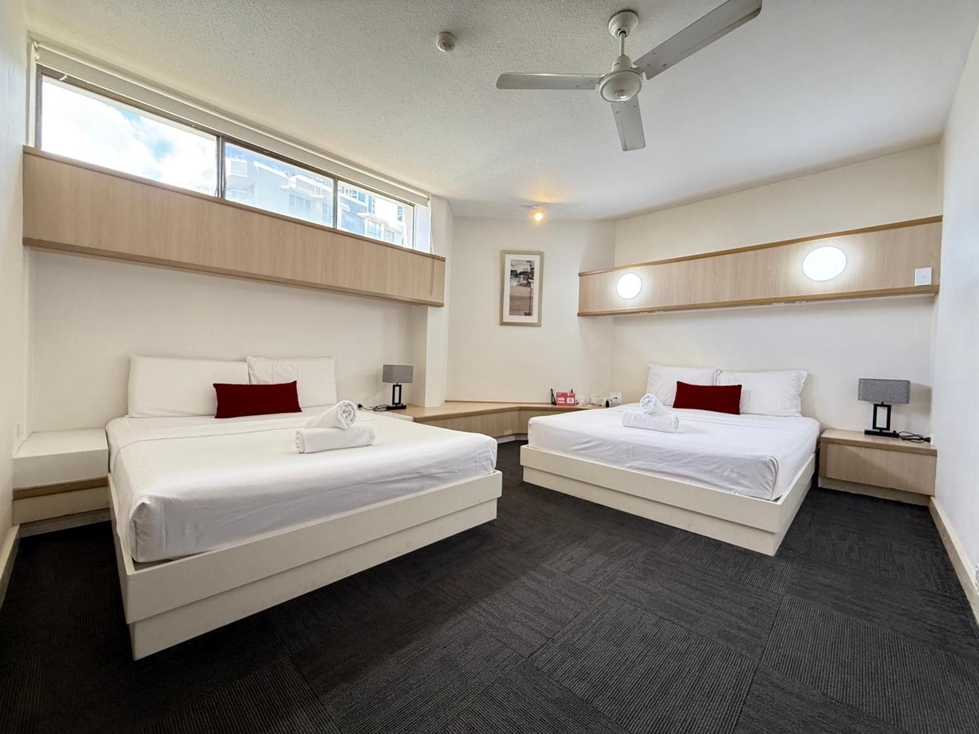 Tiki Hotel Apartments Surfers Paradise Gold Coast Esterno foto