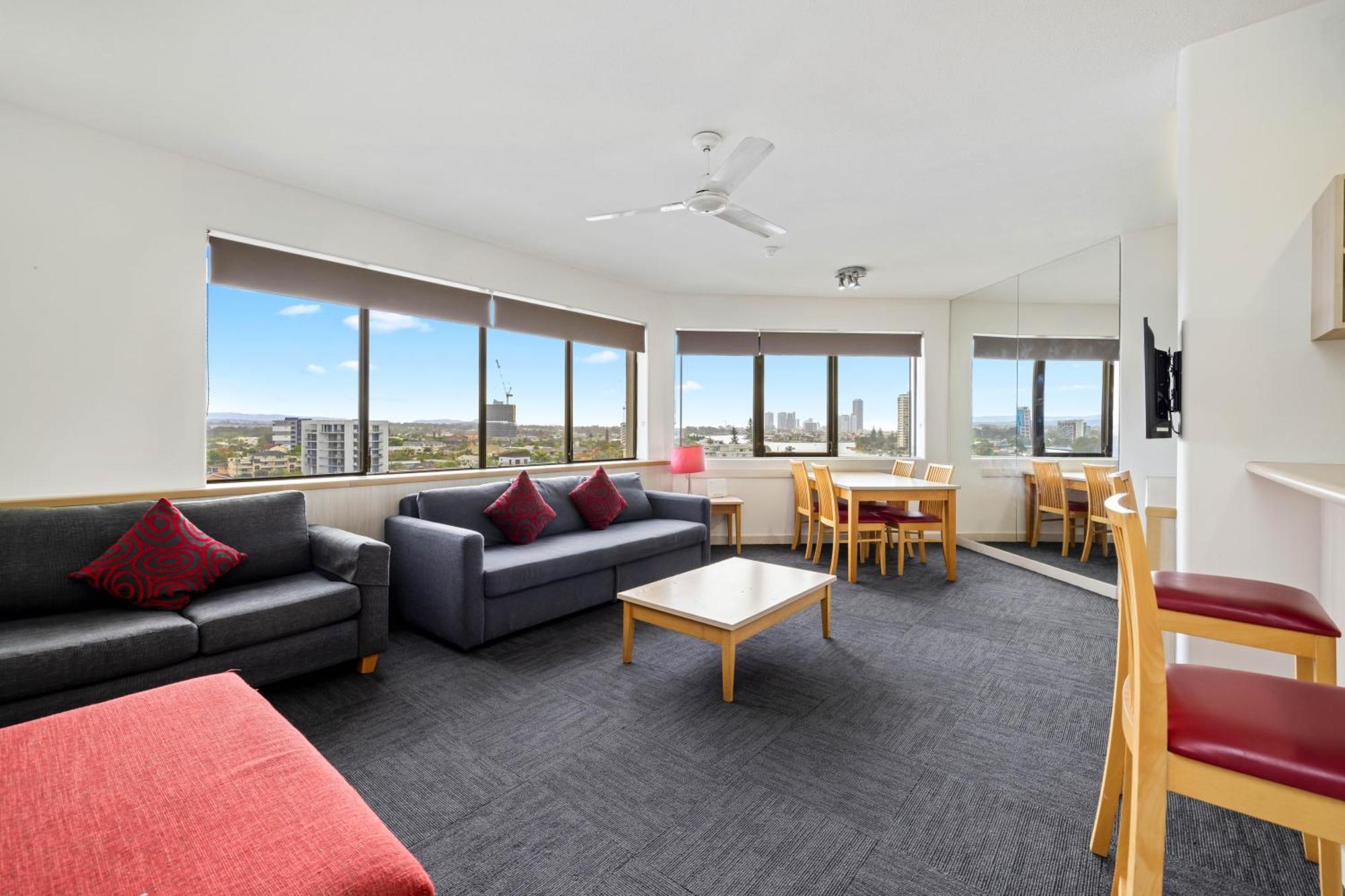 Tiki Hotel Apartments Surfers Paradise Gold Coast Esterno foto