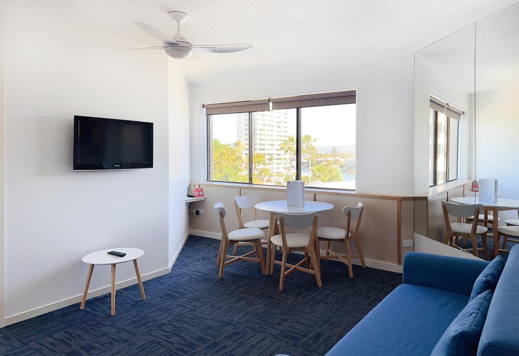 Tiki Hotel Apartments Surfers Paradise Gold Coast Esterno foto