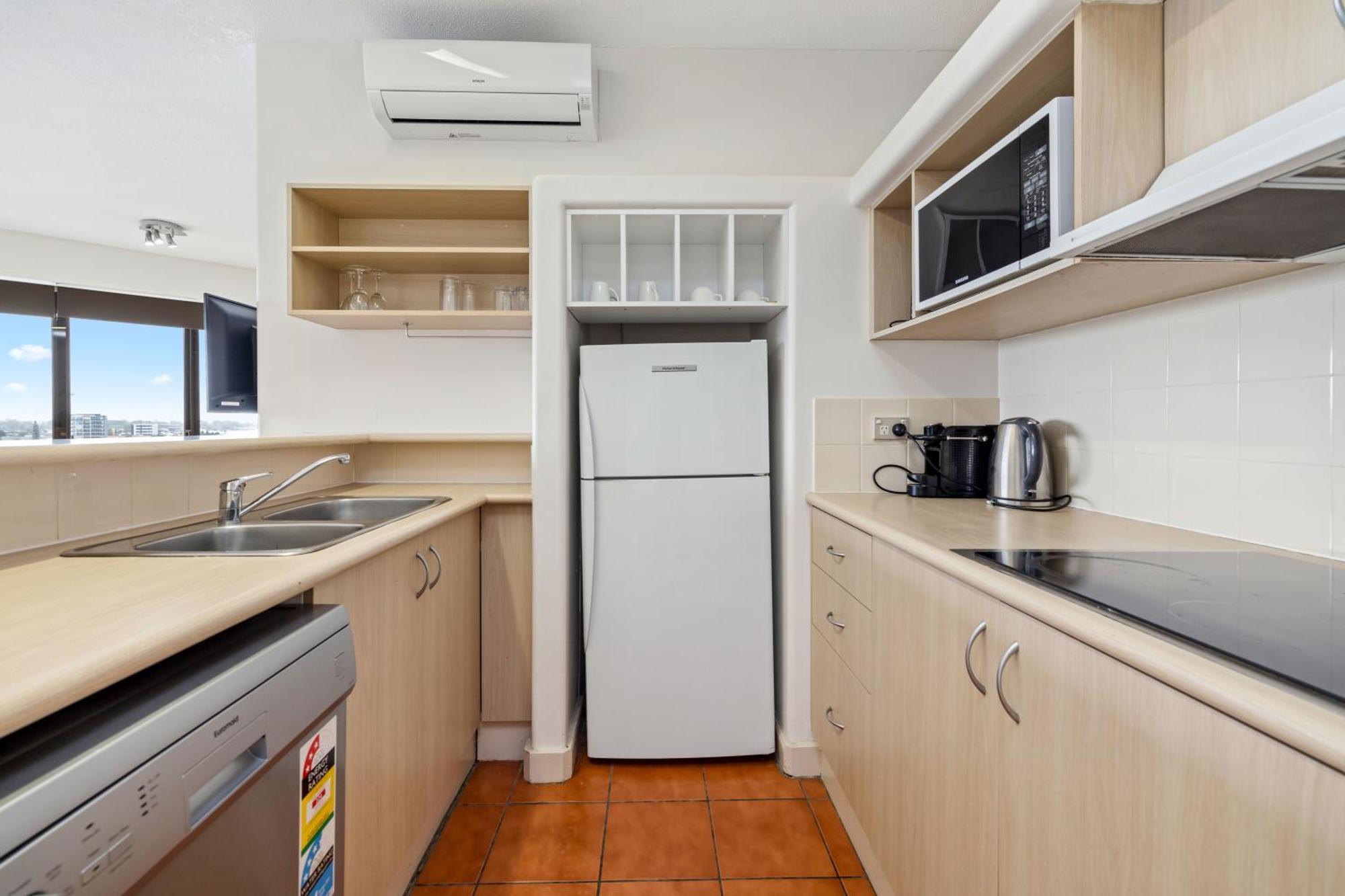 Tiki Hotel Apartments Surfers Paradise Gold Coast Esterno foto