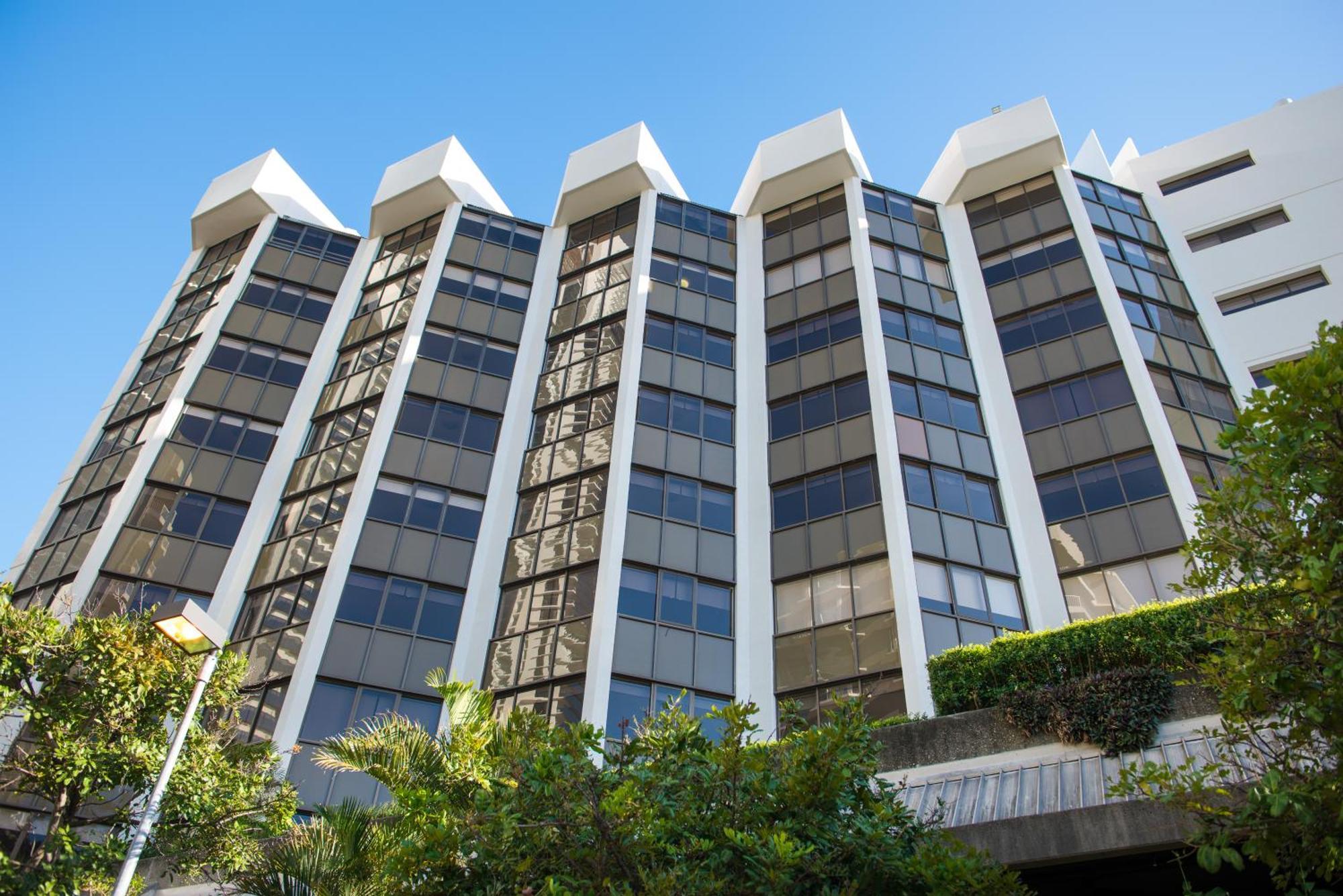 Tiki Hotel Apartments Surfers Paradise Gold Coast Esterno foto