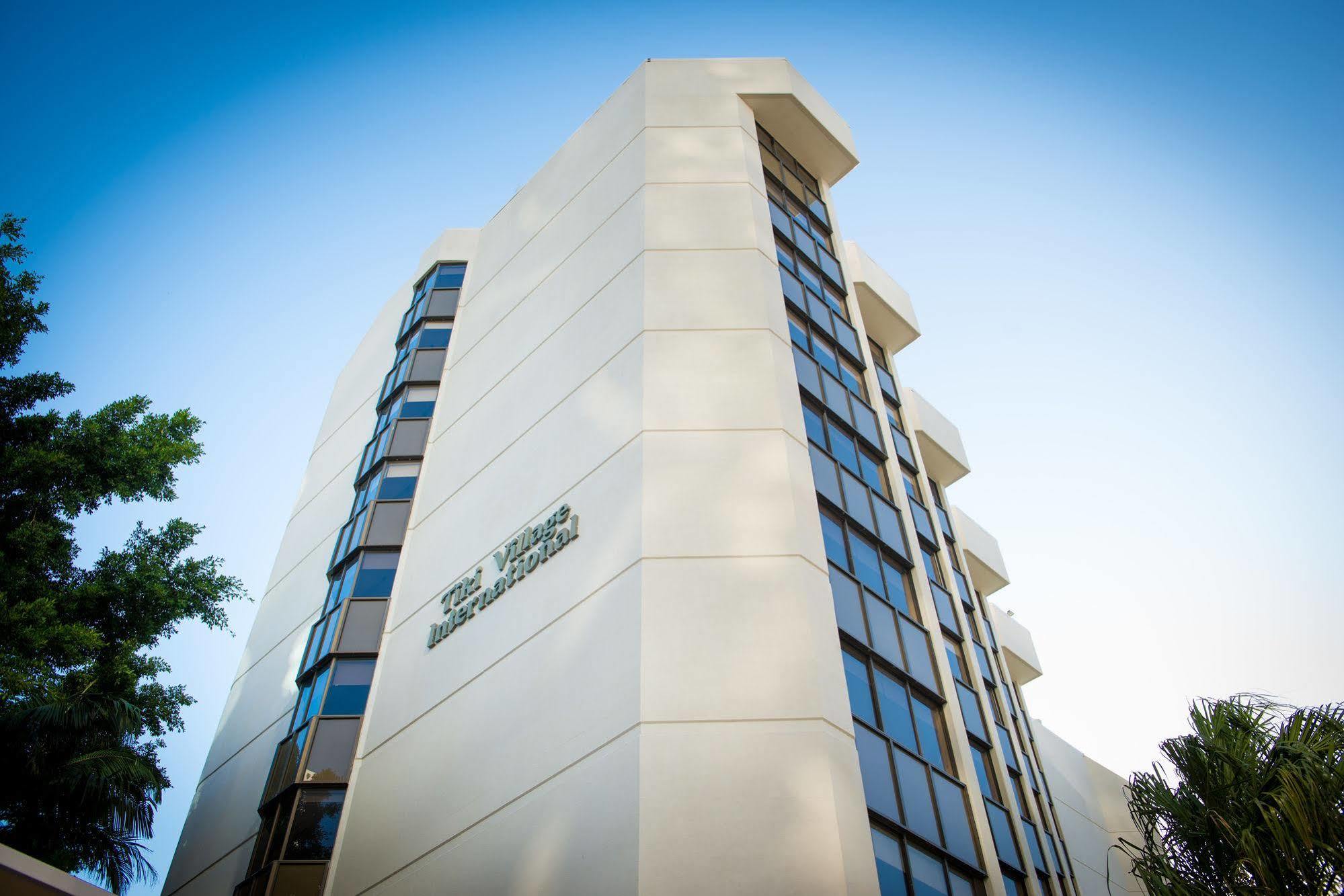 Tiki Hotel Apartments Surfers Paradise Gold Coast Esterno foto